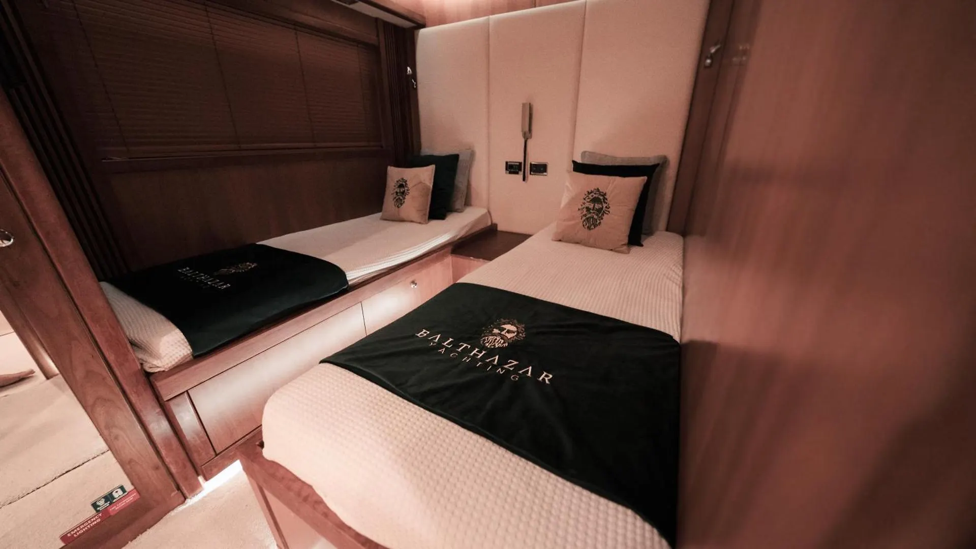 Stellar Hotel Dubai Botel